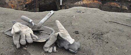 Handskar vid utgrävning